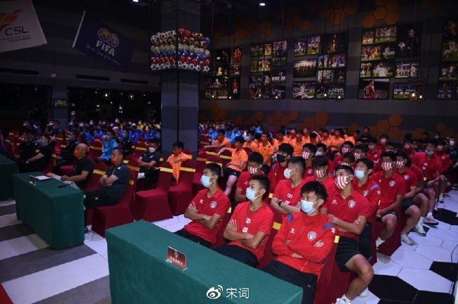 在这一年里，切尔西不仅在引援上花费大量资金，还解雇了波特和其团队大部分工作人员，这导致俱乐部损失数千万镑用于赔偿。